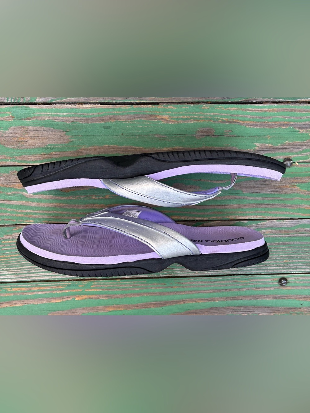 New Balance JoJo Thong Sandals Sz 9 Lilac Silver Flip Flops Beach Vacation - Picture 12 of 12